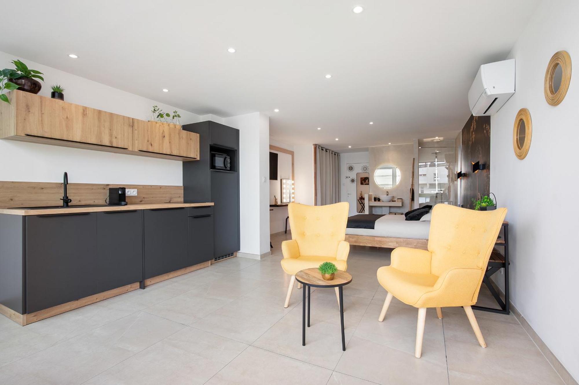 Addict Heliopolis Apartment Agde Bagian luar foto