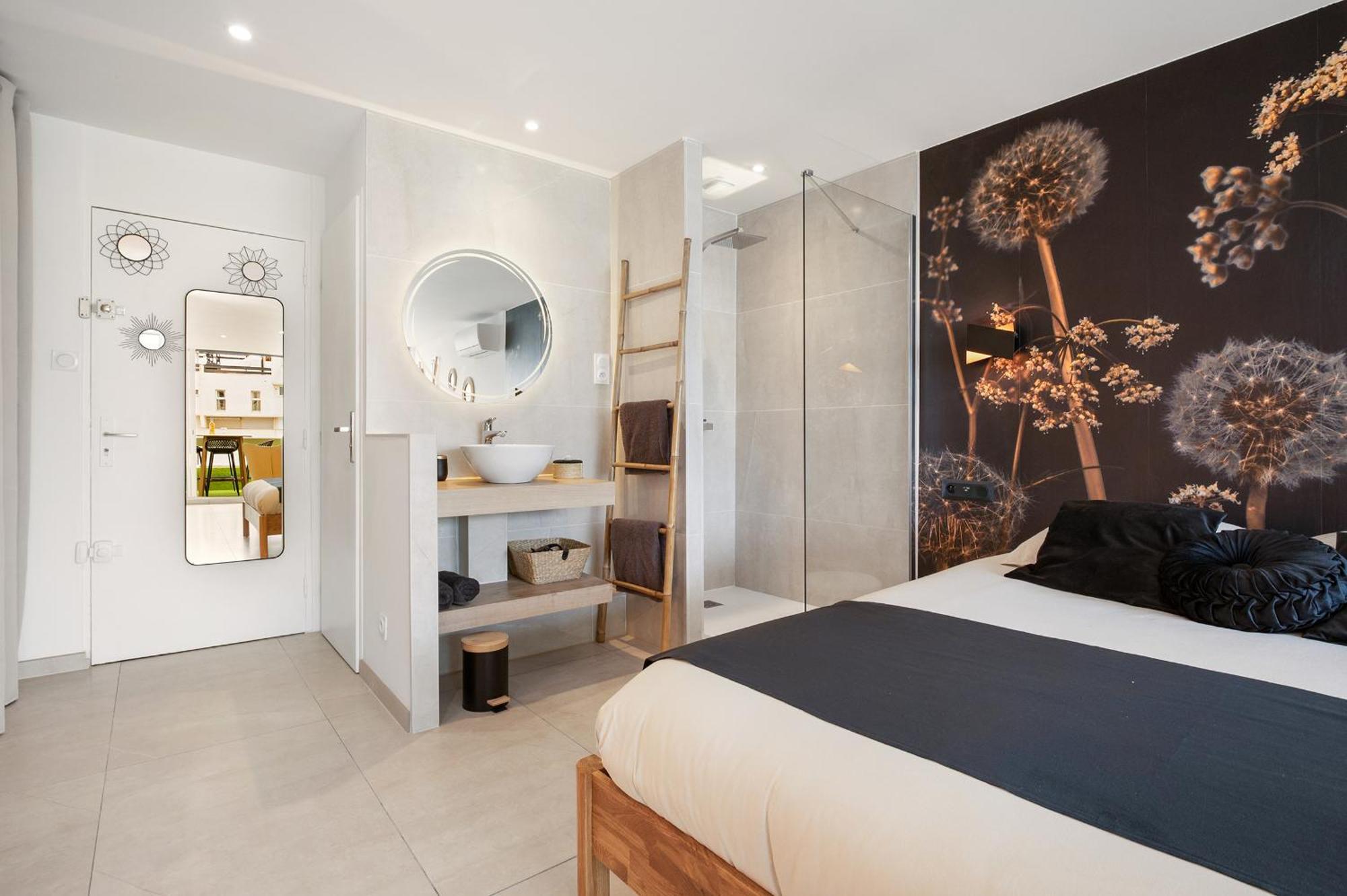 Addict Heliopolis Apartment Agde Bagian luar foto