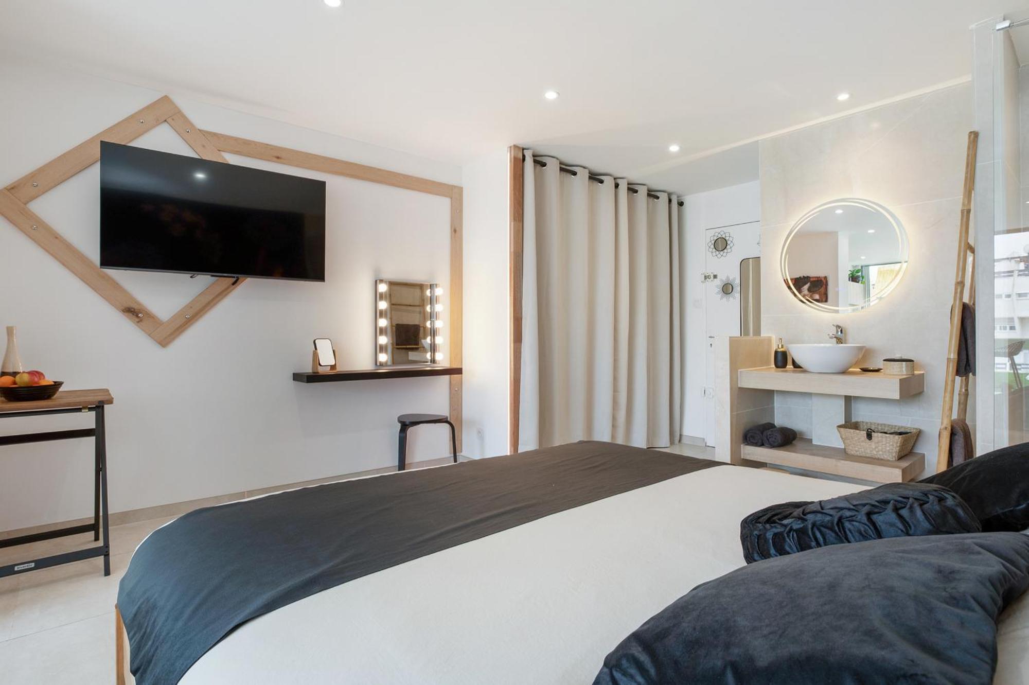 Addict Heliopolis Apartment Agde Bagian luar foto